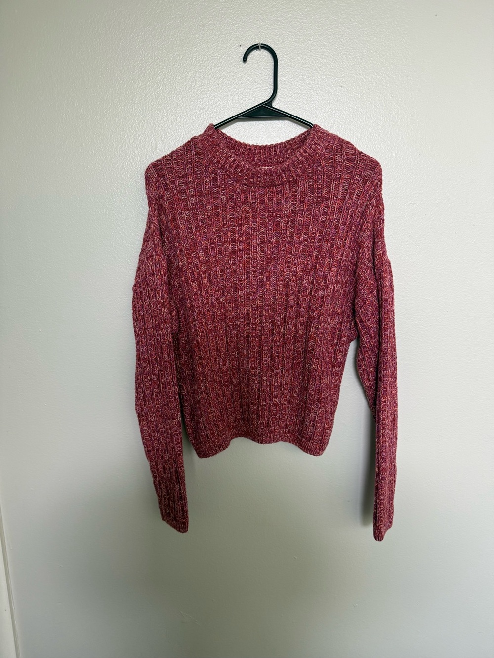 Universal Thread Marled Crewneck Sweater in Berry